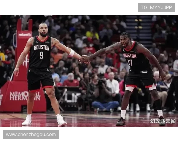 2008年火箭队比赛精彩回放与全队表现回顾